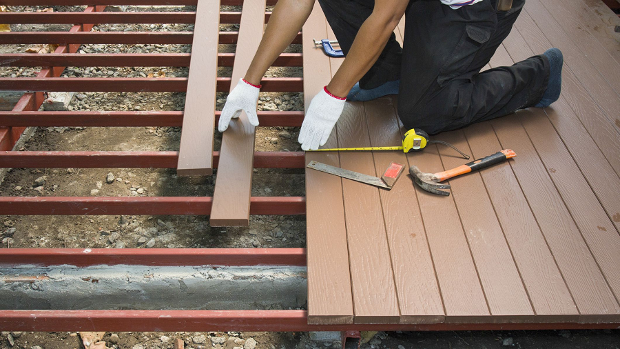 What are the Top Questions to Ask While Hiring a Decking Installation Contractor?
