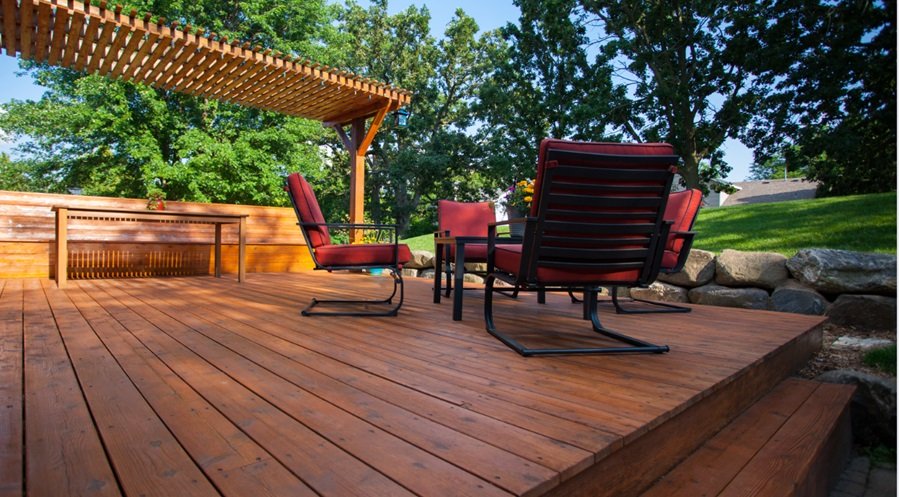 Why Hiring a Deck Contractor Simplifies Your Outdoor Projects